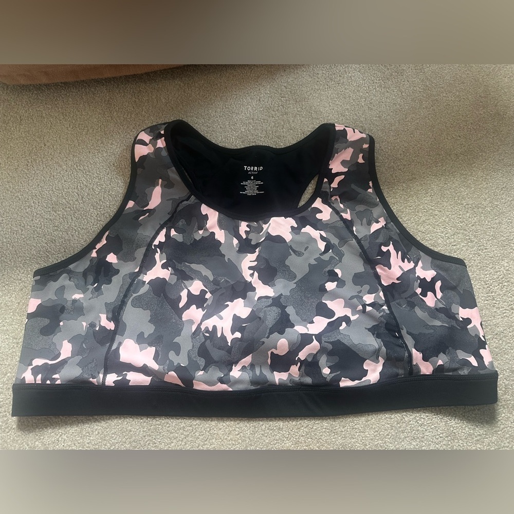Torrid Camo Sports Bra in Pink and Black size 6